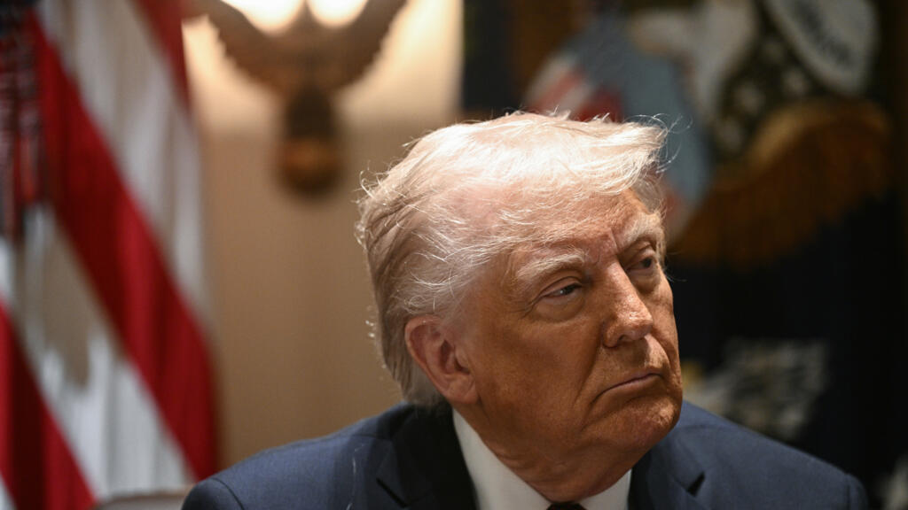 Trump signs order requiring proof of citizenship in federal elections