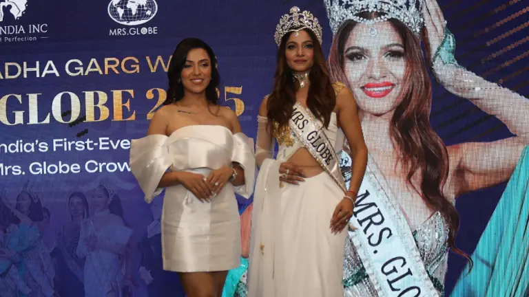 Anuradha Garg Wins Mrs. Globe 2025