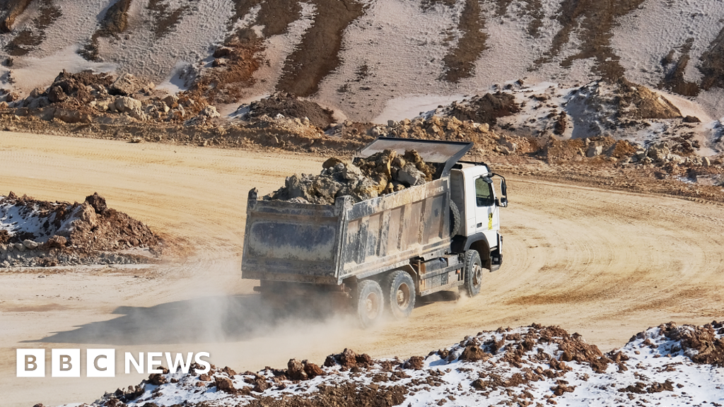 US and Ukraine sign critical minerals deal