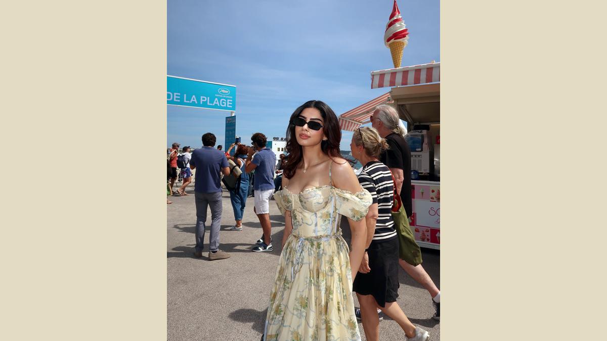 Khushi Nails Fashion At Cannes