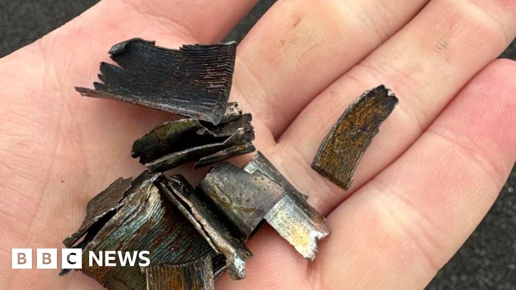 Hundreds of cars get flat tyres after truck spills metal