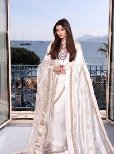 “Sindoor at Cannes: Aishwarya’s Subtle Nod to Domestic Harmony and Operation Sindoor”